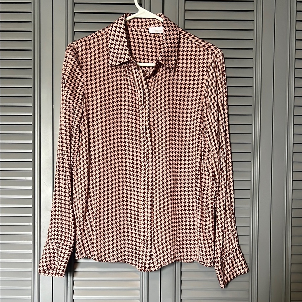Ecru: Chic Houndstooth Button-Up Blouse - Small